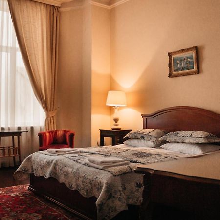 British Club Lviv Hotel Luaran gambar