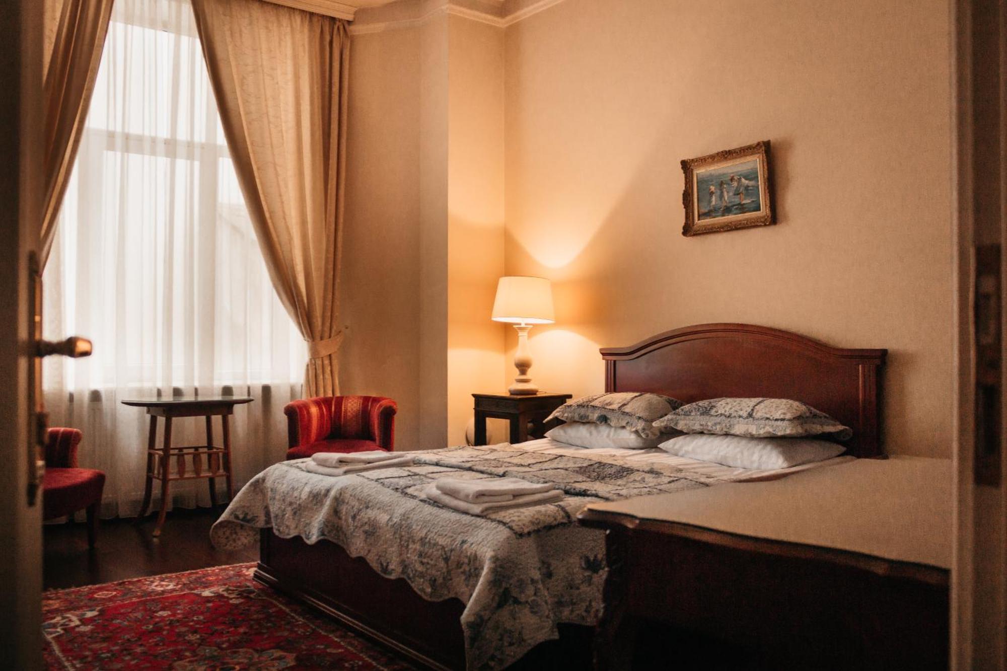 British Club Lviv Hotel Luaran gambar