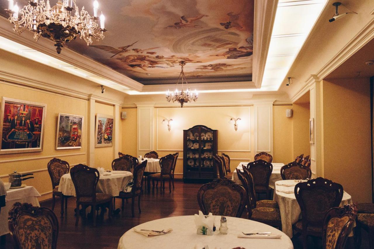 British Club Lviv Hotel Luaran gambar