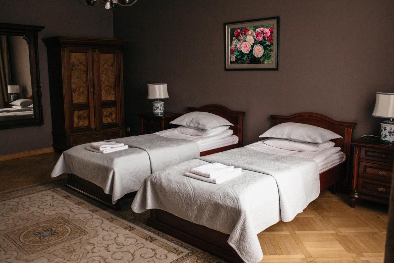 British Club Lviv Hotel Luaran gambar