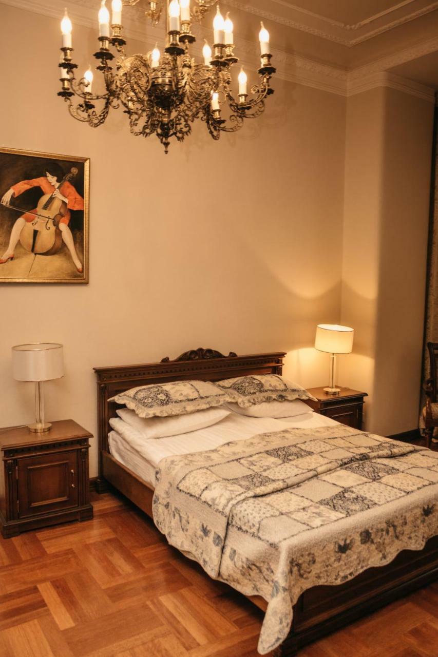 British Club Lviv Hotel Luaran gambar